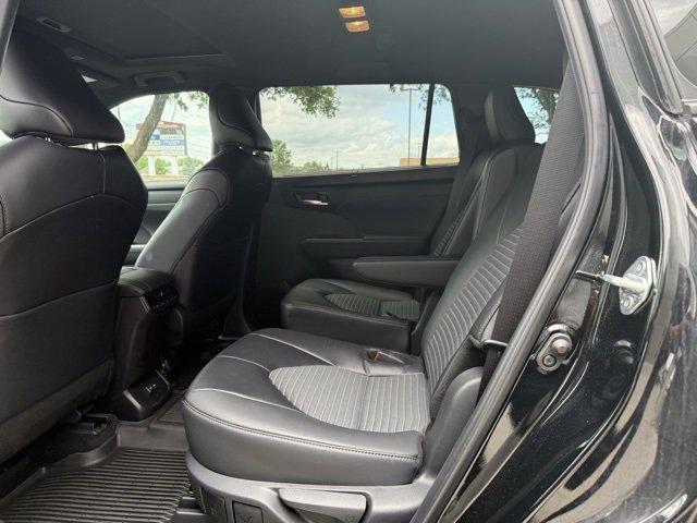 2024 Toyota Highlander Vehicle Photo in Flemington, NJ 08822