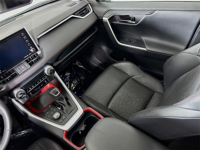 2020 Toyota RAV4 Vehicle Photo in PUYALLUP, WA 98371-4149