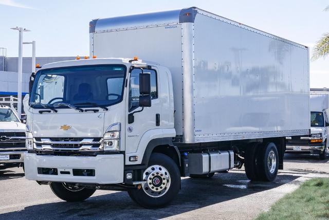 2024 Chevrolet 7500 XD LCF Diesel Vehicle Photo in VENTURA, CA 93003-8585