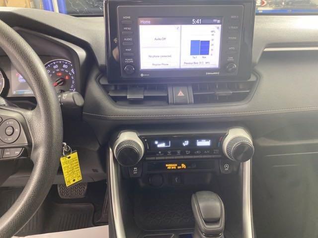 2020 Toyota RAV4 Vehicle Photo in MEDINA, OH 44256-9001