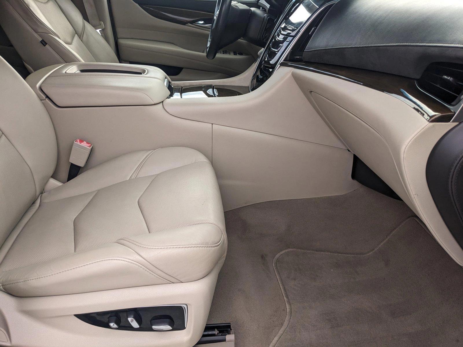 2019 Cadillac Escalade Vehicle Photo in WEST PALM BEACH, FL 33407-3296