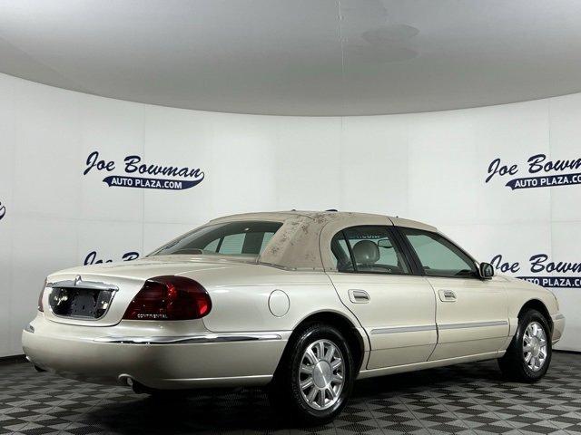 2002 Lincoln Continental Vehicle Photo in HARRISONBURG, VA 22801-8763