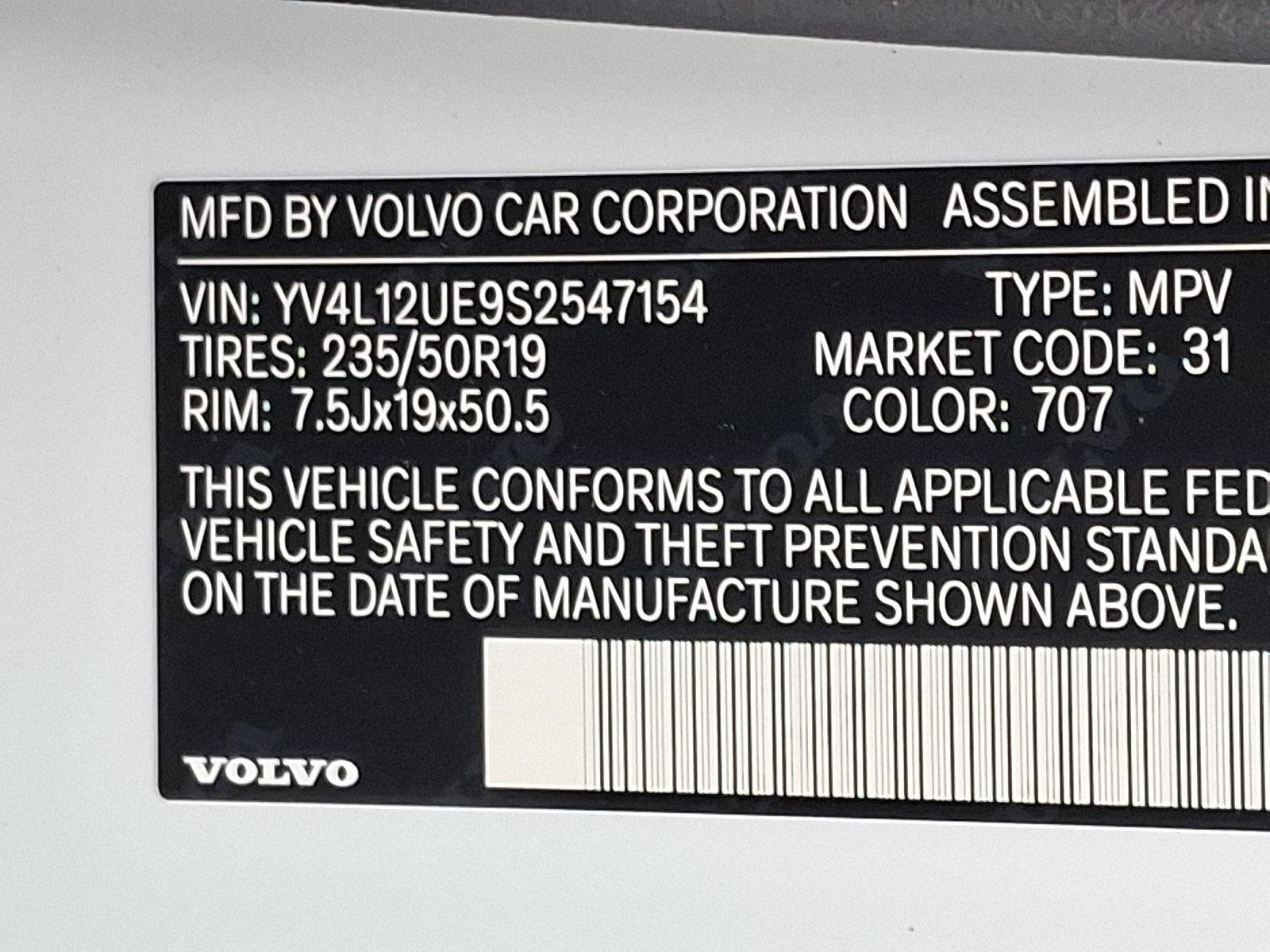 2025 Volvo XC40 Vehicle Photo in Trevose, PA 19053