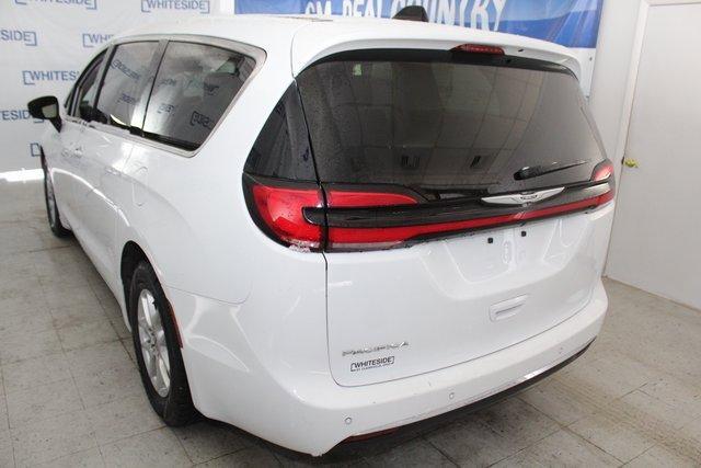 2023 Chrysler Pacifica Vehicle Photo in SAINT CLAIRSVILLE, OH 43950-8512