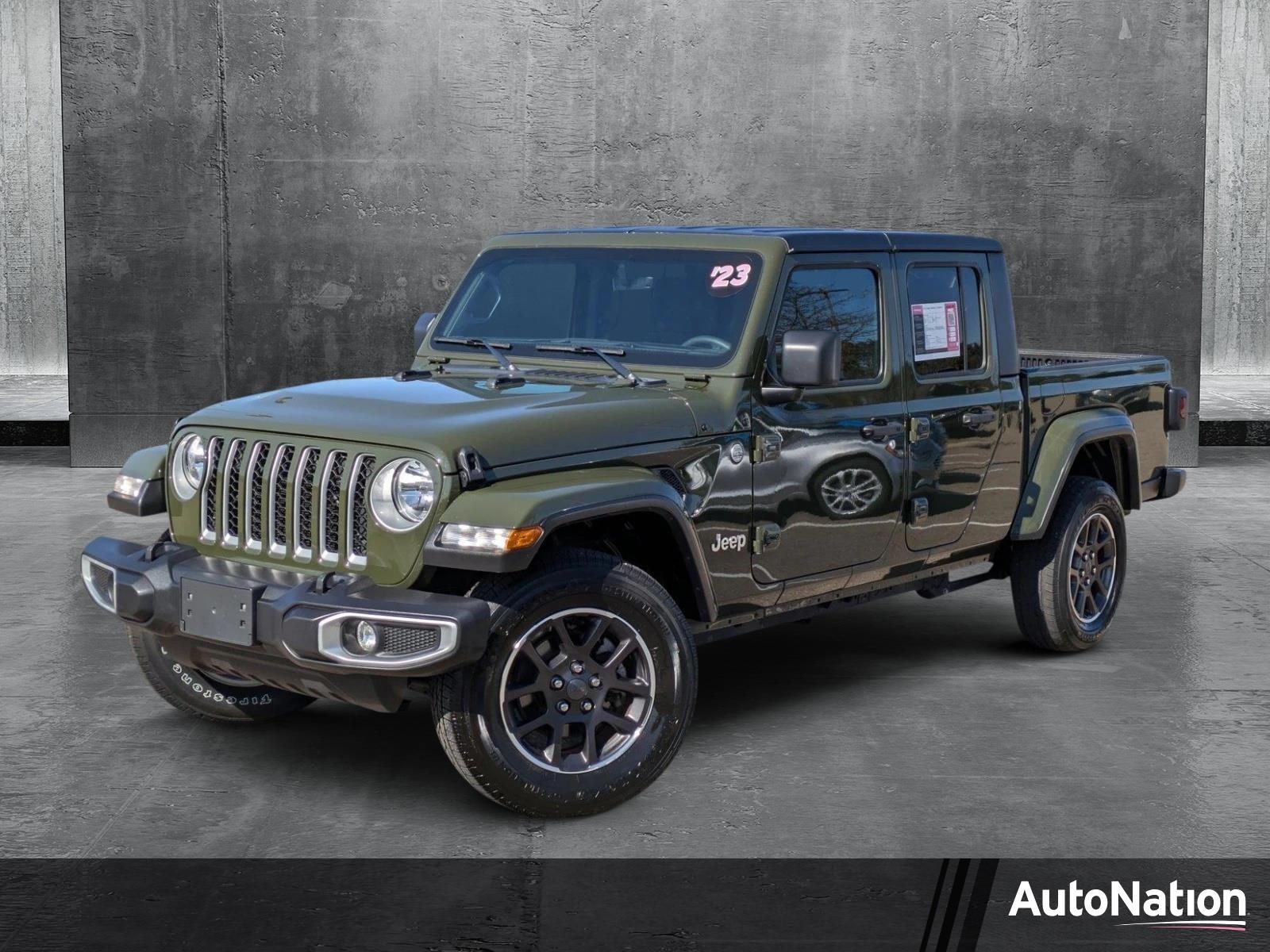 2023 Jeep Gladiator Vehicle Photo in DENVER, CO 80221-3610