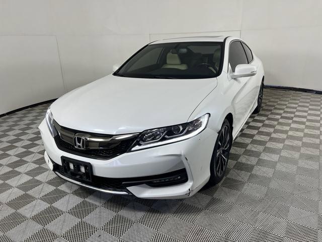 2017 Honda Accord Coupe Vehicle Photo in MEDINA, OH 44256-9001