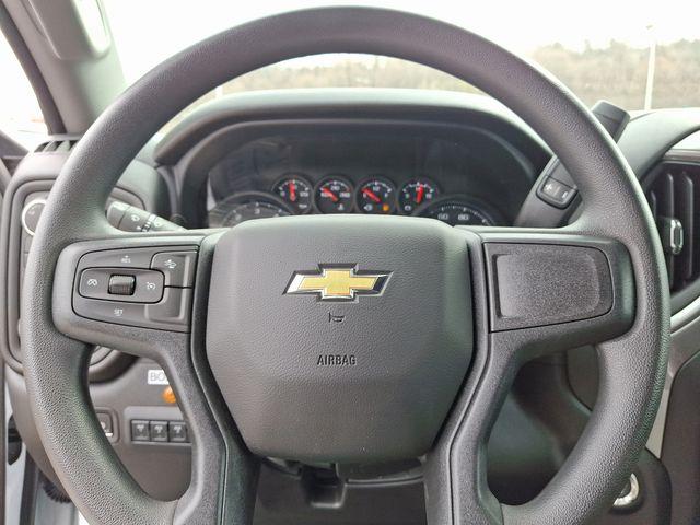 2024 Chevrolet Silverado 3500 HD Chassis Cab Vehicle Photo in PAWLING, NY 12564-3219