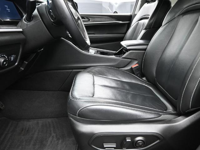 2021 Jeep Grand Cherokee L Vehicle Photo in Cedar Rapids, IA 52402