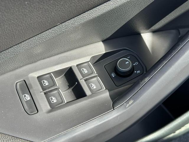 2023 Volkswagen Jetta Vehicle Photo in COLUMBIA, MO 65203-3903