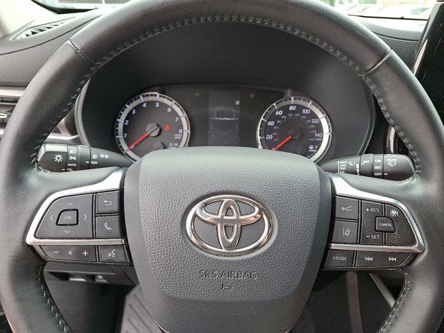 2020 Toyota Highlander Vehicle Photo in Philadelphia, PA 19116