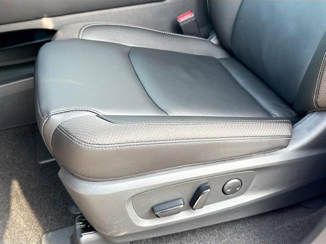 2025 Nissan Pathfinder Vehicle Photo in Flemington, NJ 08822