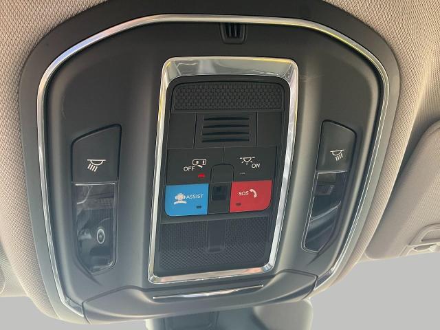 2023 Jeep Grand Cherokee L Vehicle Photo in Kaukauna, WI 54130