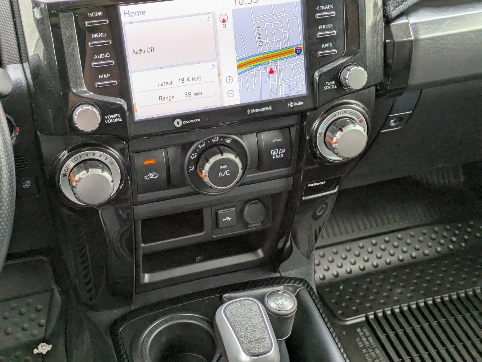 2024 Toyota 4Runner Vehicle Photo in SELMA, TX 78154-1460