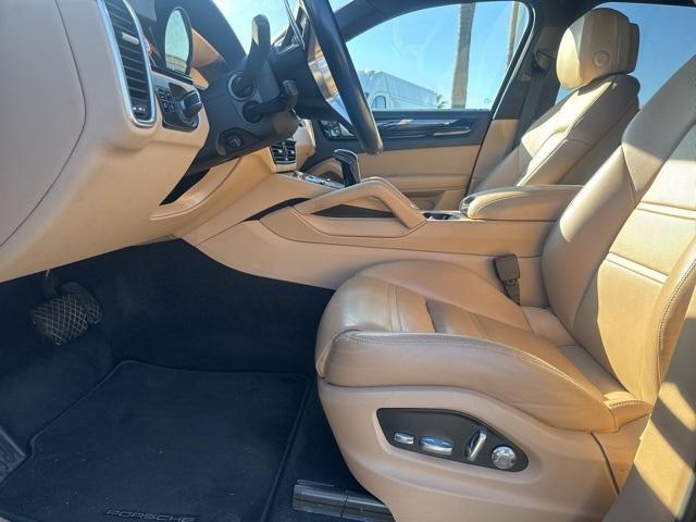 2019 Porsche Cayenne Vehicle Photo in VENTURA, CA 93003-8585