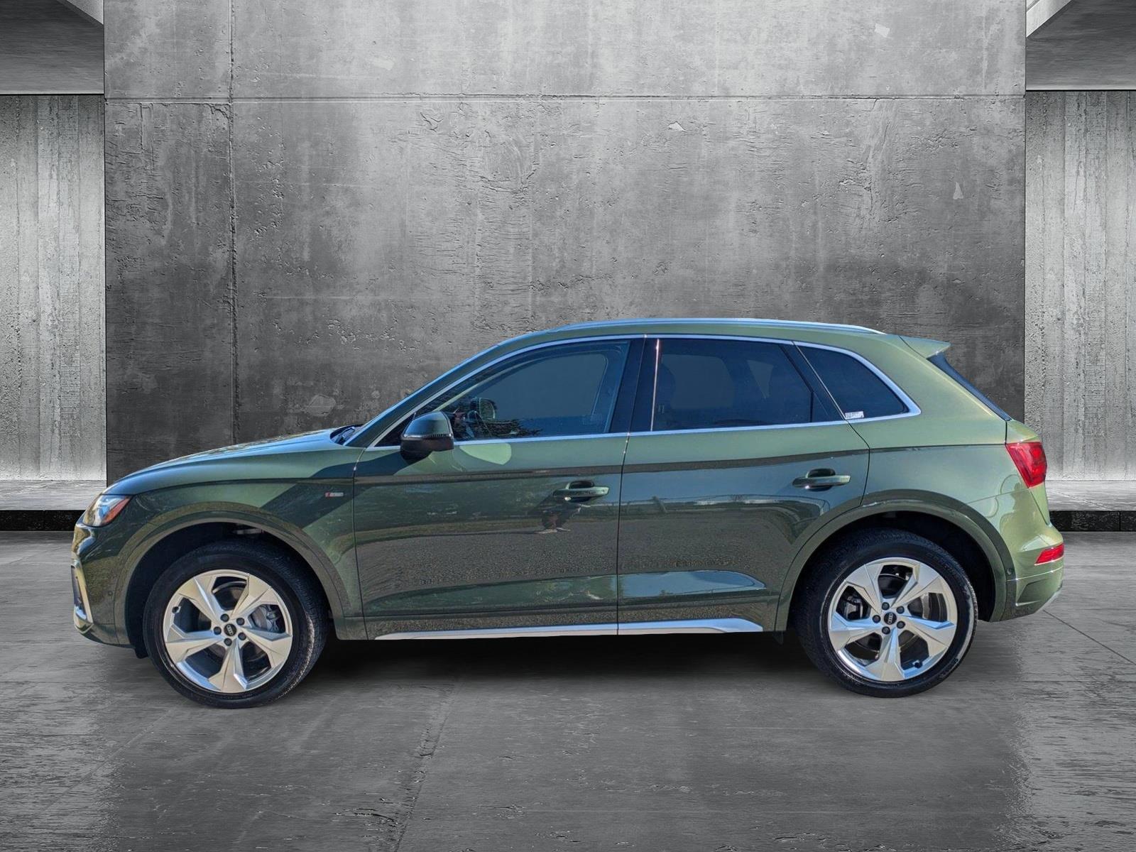 2022 Audi Q5 Vehicle Photo in Sarasota, FL 34231