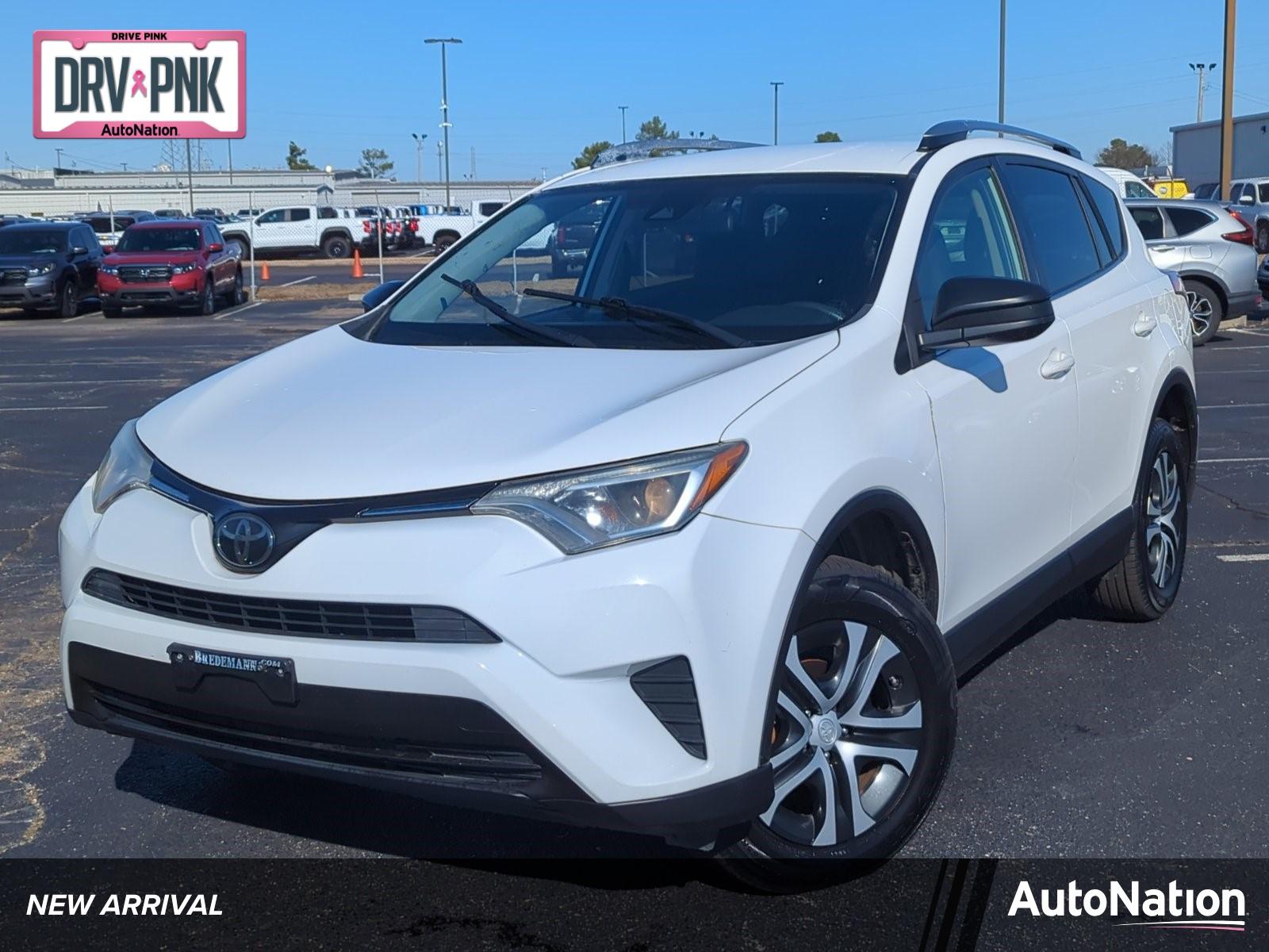 2018 Toyota RAV4 Vehicle Photo in Memphis, TN 38128