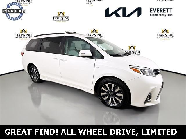 2018 Toyota Sienna Vehicle Photo in Everett, WA 98204