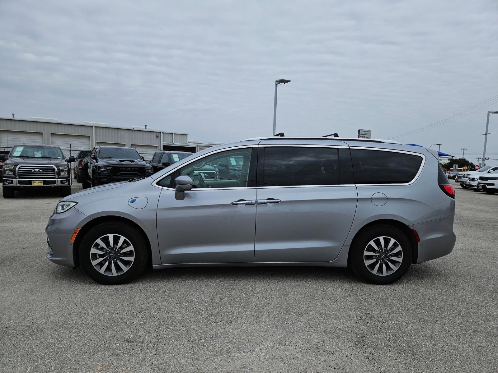 2021 Chrysler Pacifica Vehicle Photo in Seguin, TX 78155