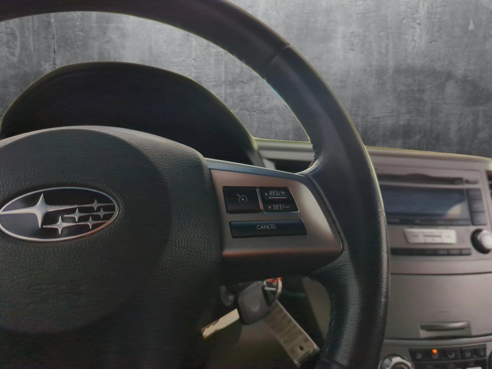 2013 Subaru Outback Vehicle Photo in Memphis, TN 38125