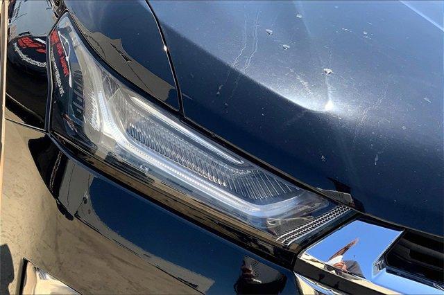2022 Chevrolet Traverse Vehicle Photo in TOPEKA, KS 66609-0000