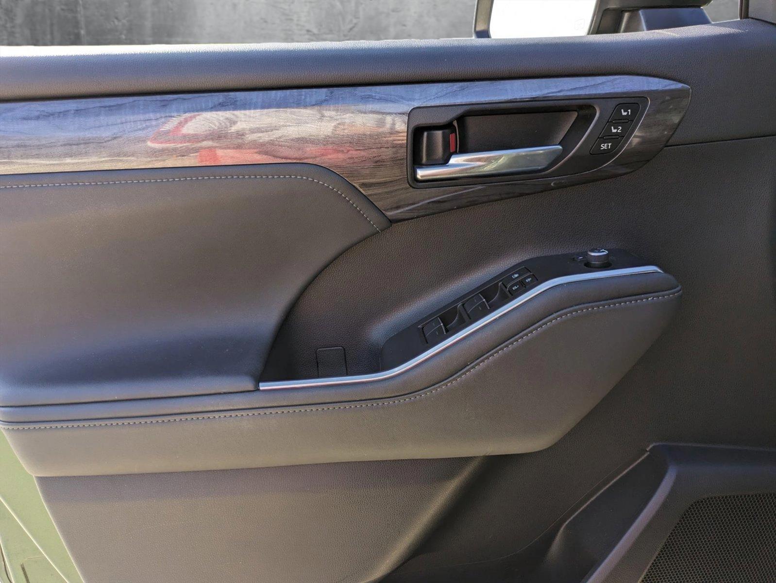 2023 Toyota Highlander Vehicle Photo in Winter Park, FL 32792