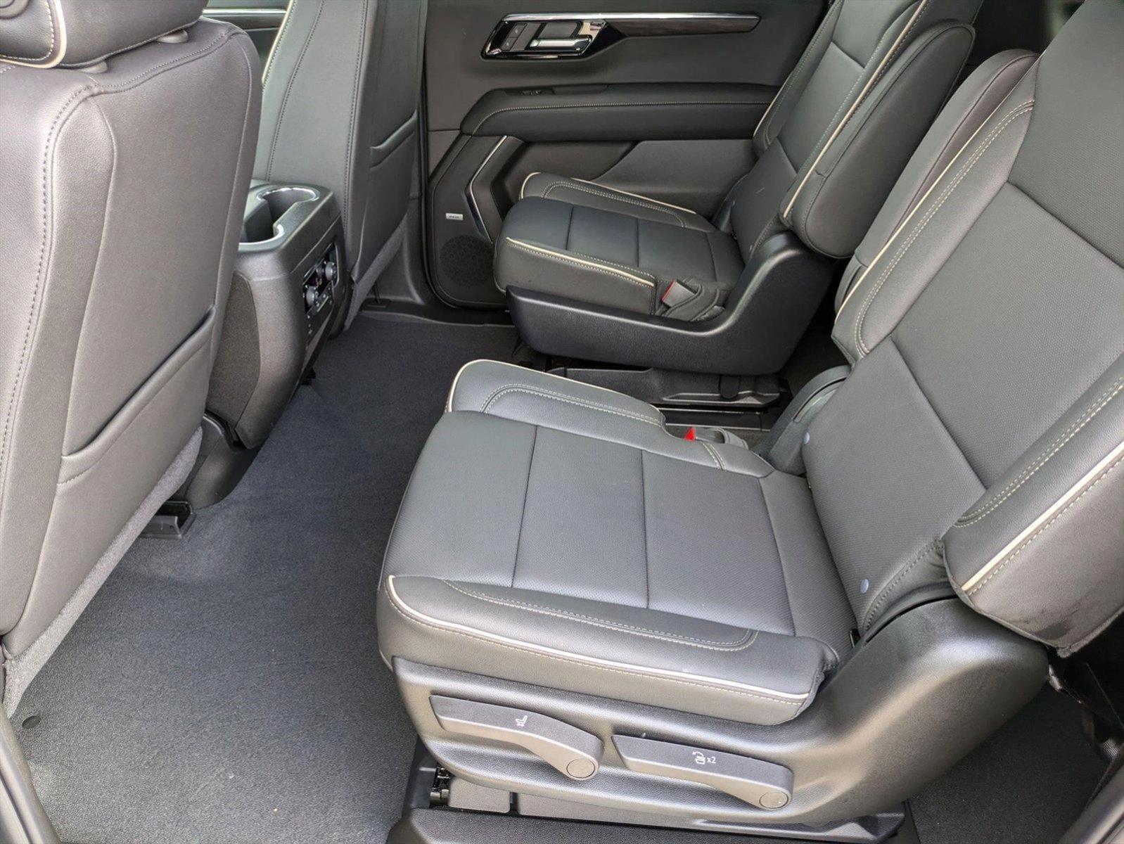 2025 Chevrolet Suburban Vehicle Photo in ORLANDO, FL 32812-3021