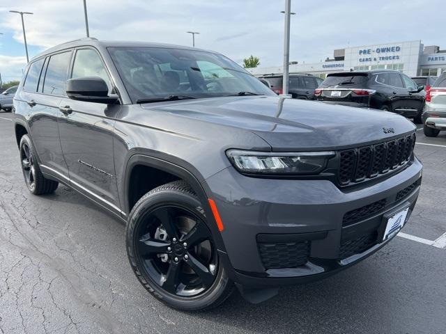 2023 Jeep Grand Cherokee L Vehicle Photo in GREEN BAY, WI 54304-5303
