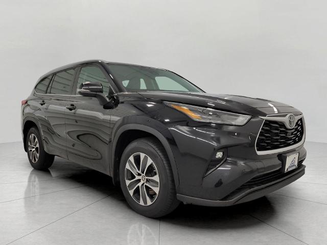 2023 Toyota Highlander Vehicle Photo in Oshkosh, WI 54904