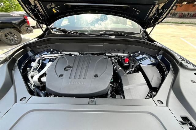 2025 Volvo XC90 Vehicle Photo in Houston, TX 77007