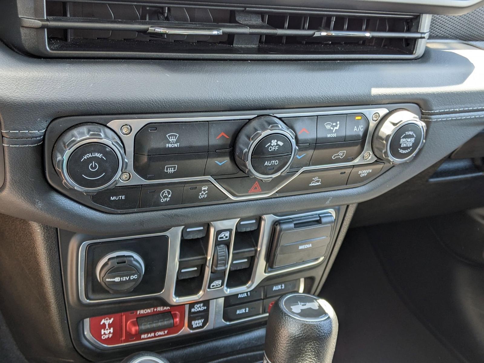 2024 Jeep Wrangler Vehicle Photo in Seguin, TX 78155