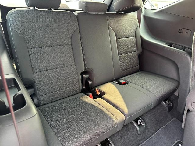 2025 Chevrolet Traverse Vehicle Photo in COLUMBIA, MO 65203-3903