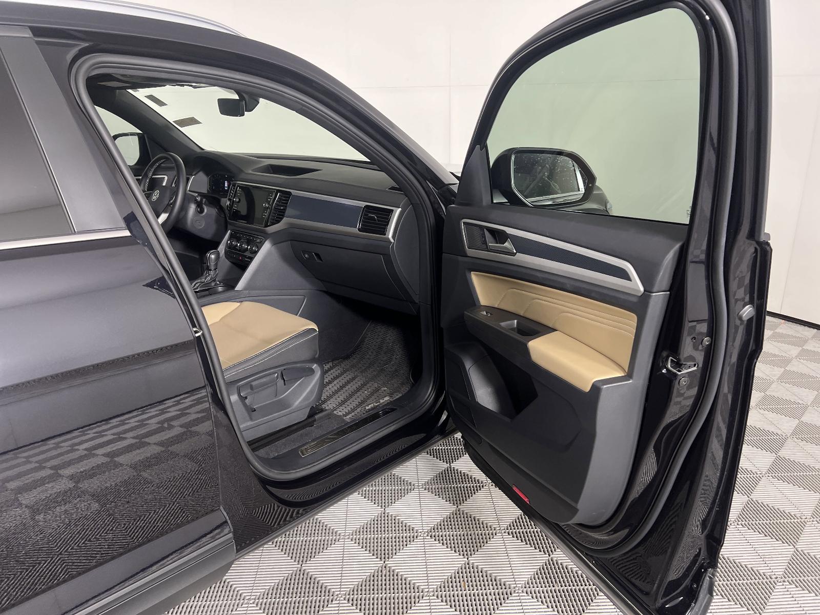 2022 Volkswagen Atlas Cross Sport Vehicle Photo in Georgetown, TX 78626