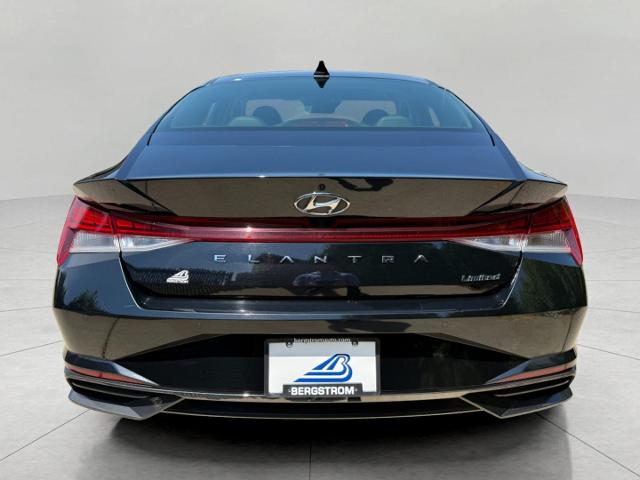 2022 Hyundai ELANTRA Vehicle Photo in Appleton, WI 54914