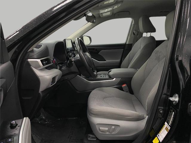 2022 Toyota Highlander Vehicle Photo in Appleton, WI 54913