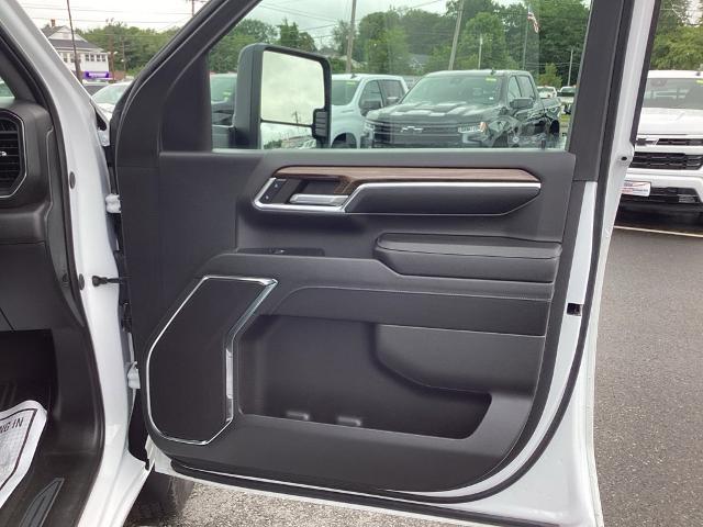 2024 Chevrolet Silverado 2500 HD Vehicle Photo in GARDNER, MA 01440-3110