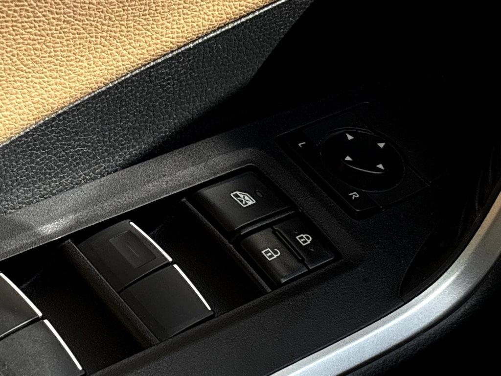 2019 Toyota RAV4 Vehicle Photo in POOLER, GA 31322-3252