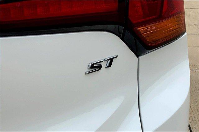 2023 Buick Encore GX Vehicle Photo in TOPEKA, KS 66609-0000