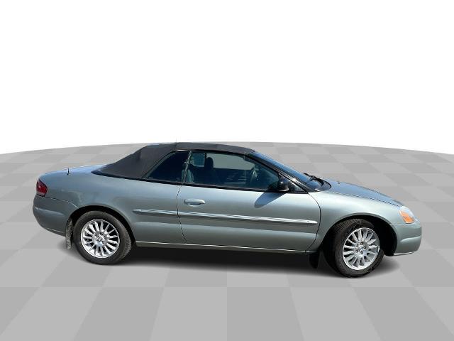 2004 Chrysler Sebring Vehicle Photo in MASSENA, NY 13662-2255