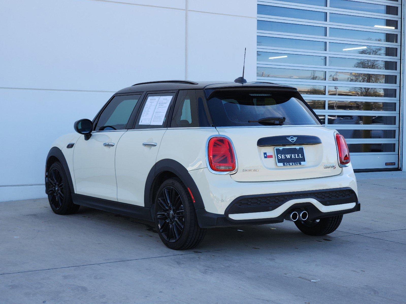 2022 MINI Cooper S Hardtop 4 Door Vehicle Photo in PLANO, TX 75024