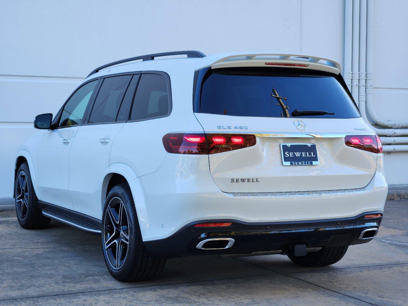 2025 Mercedes-Benz GLS Vehicle Photo in HOUSTON, TX 77079