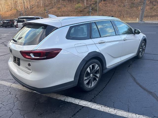 2018 Buick Regal TourX Vehicle Photo in MARION, NC 28752-6372