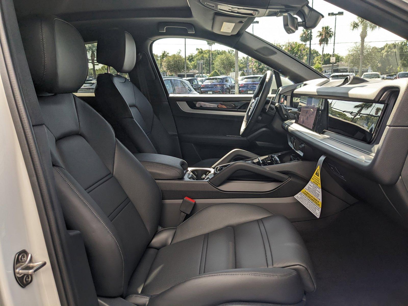 2024 Porsche Cayenne Vehicle Photo in Maitland, FL 32751