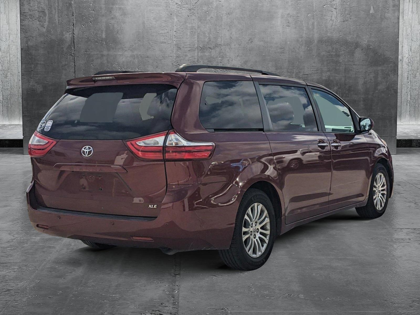 2015 Toyota Sienna Vehicle Photo in MIAMI, FL 33172-3015