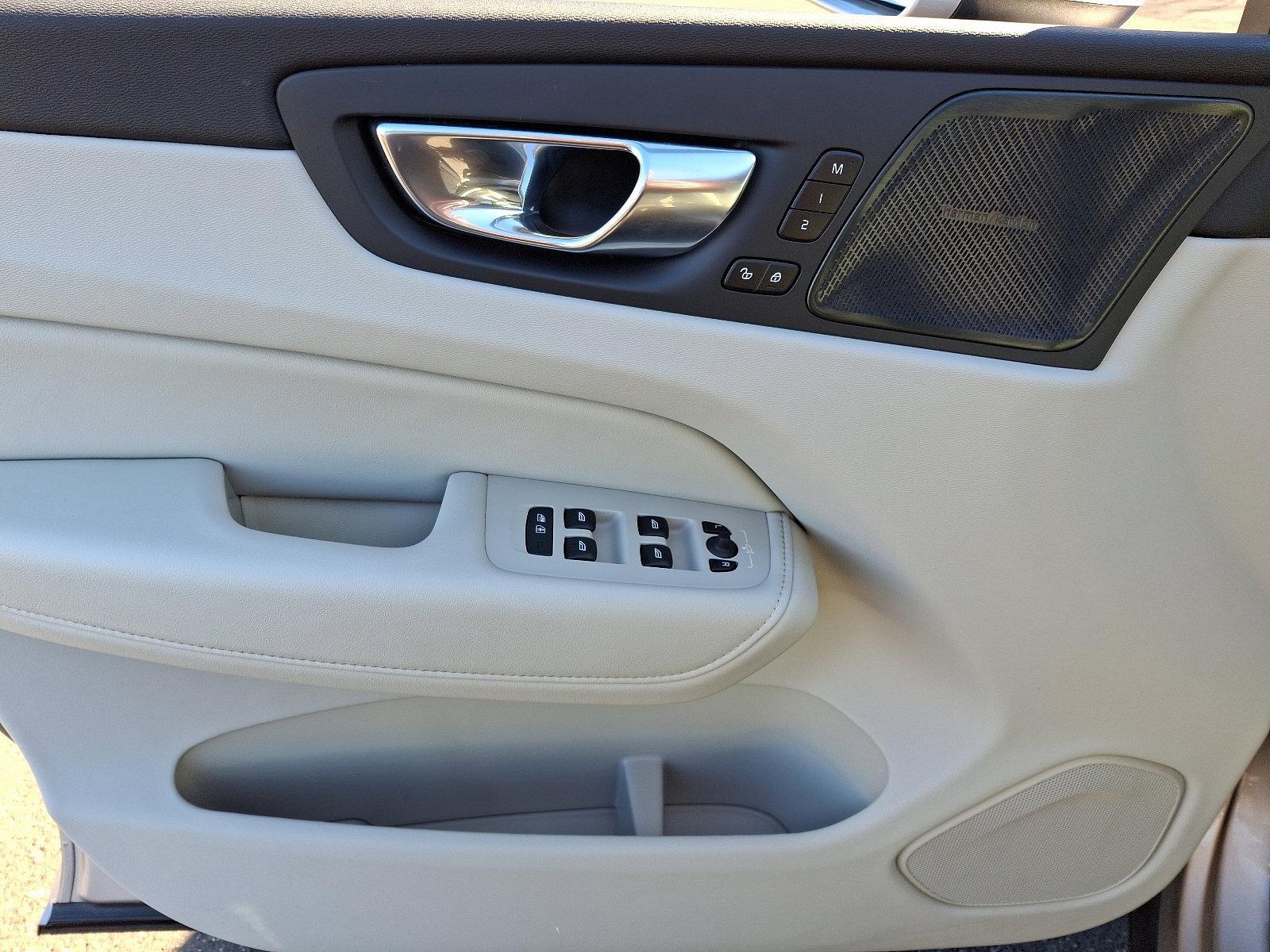 2023 Volvo XC60 Vehicle Photo in Trevose, PA 19053