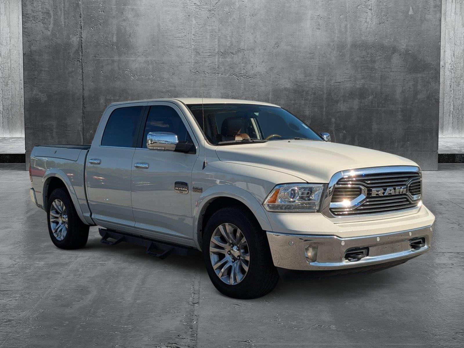 2017 Ram 1500 Vehicle Photo in St. Petersburg, FL 33713