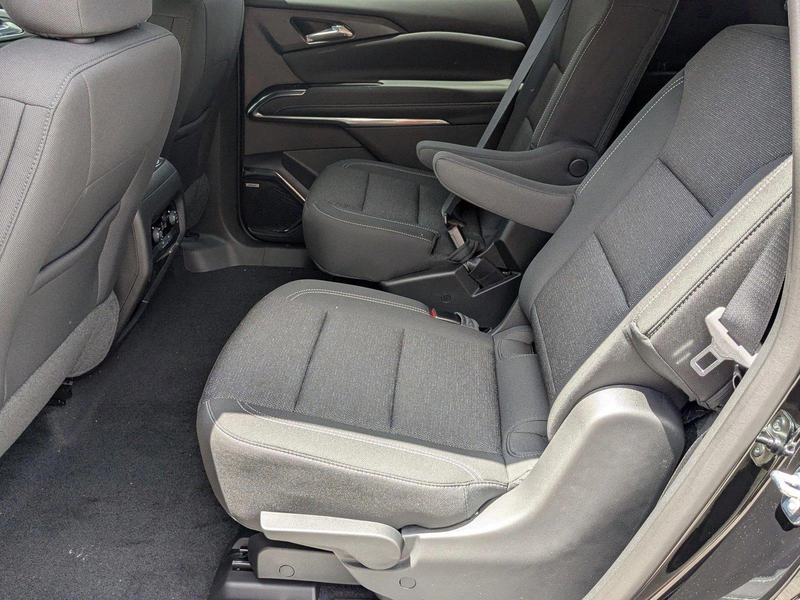 2025 Chevrolet Traverse Vehicle Photo in PEMBROKE PINES, FL 33024-6534