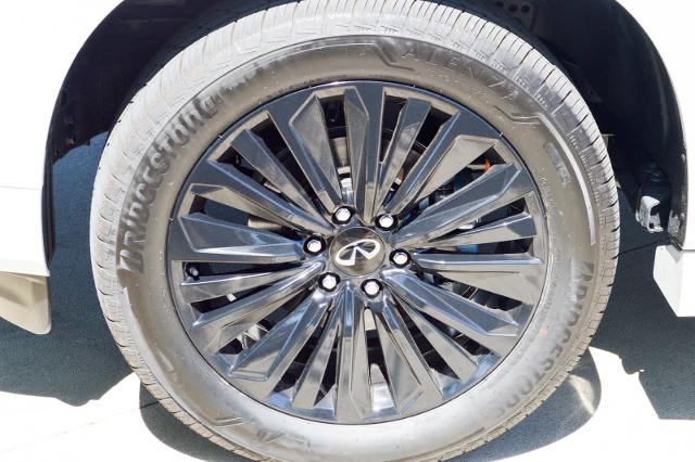 2025 INFINITI QX80 Vehicle Photo in Houston, TX 77090