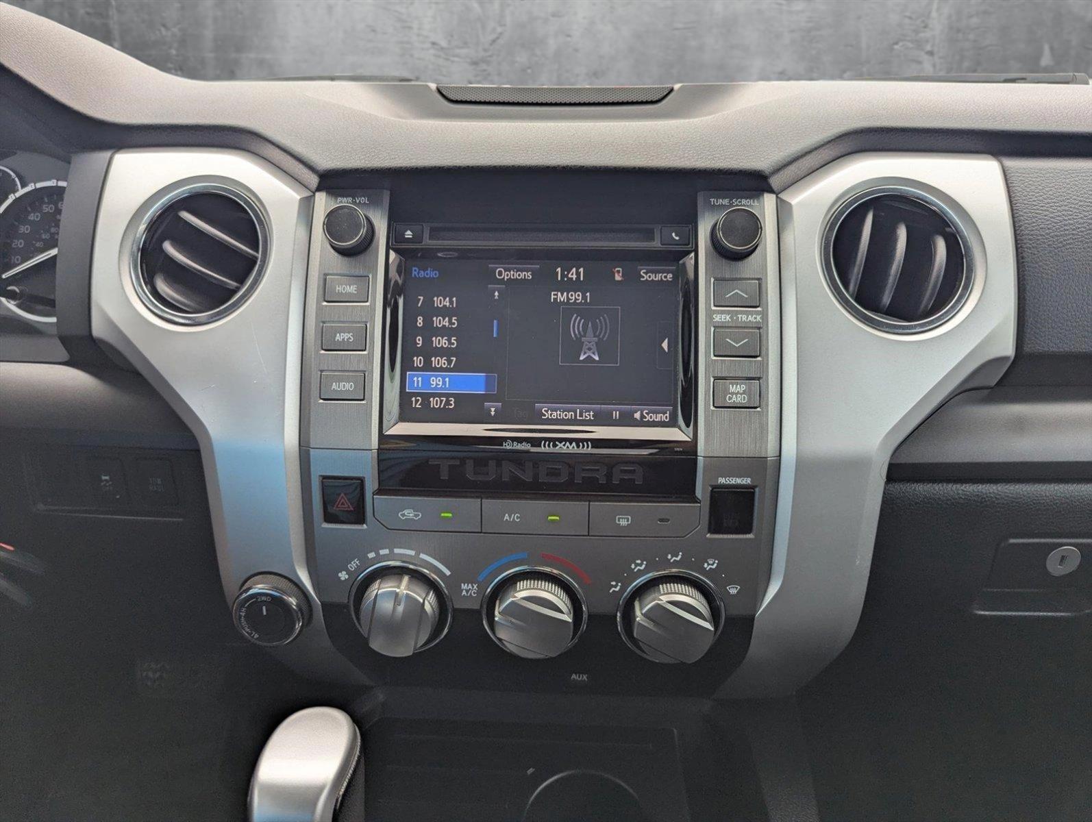 2015 Toyota Tundra 4WD Truck Vehicle Photo in CORPUS CHRISTI, TX 78412-4902