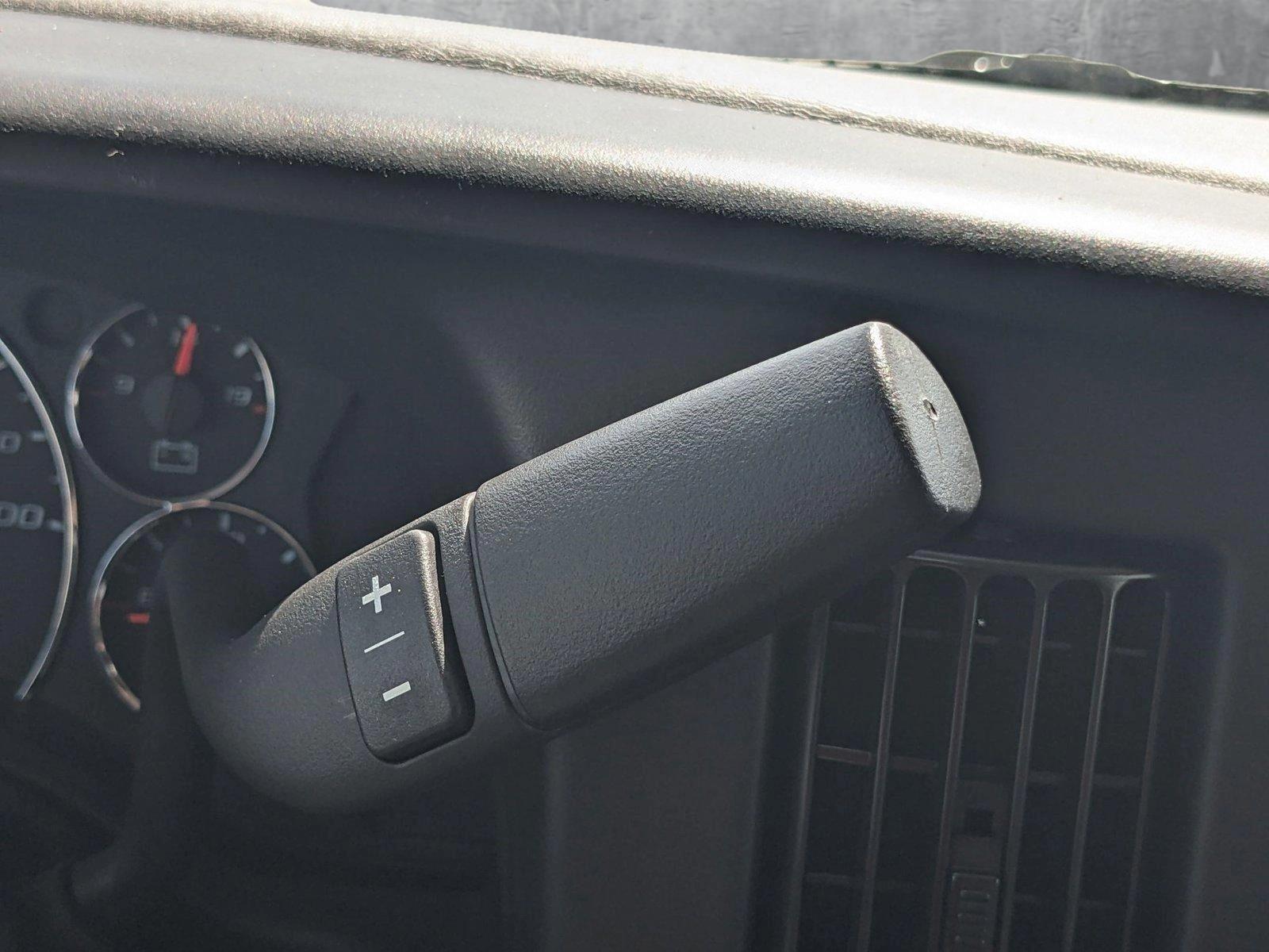 2025 Chevrolet Express Cargo 2500 Vehicle Photo in MIAMI, FL 33172-3015