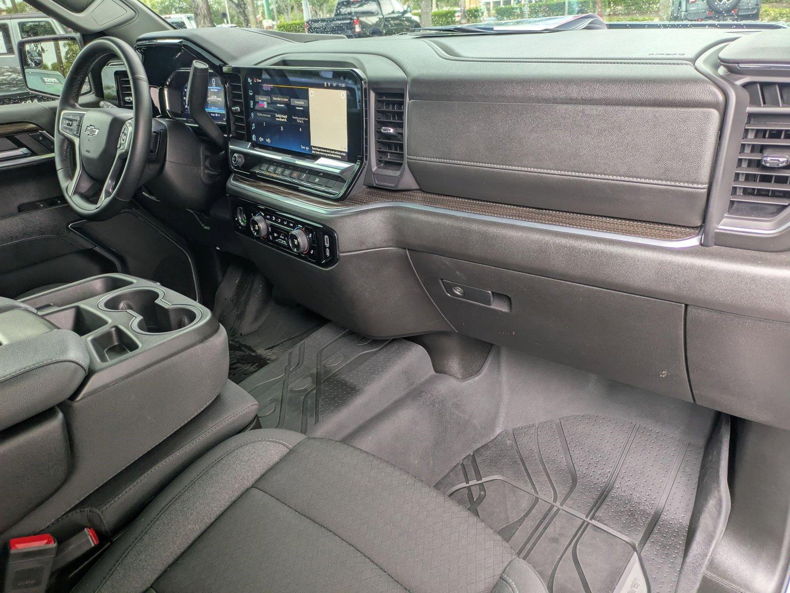 2024 Chevrolet Silverado 1500 Vehicle Photo in GREENACRES, FL 33463-3207